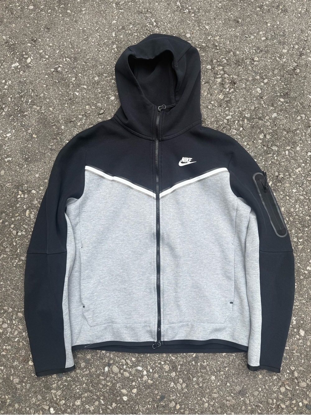 Nike Tech Full-Zip Hooded Jacket in Black & Light Gray